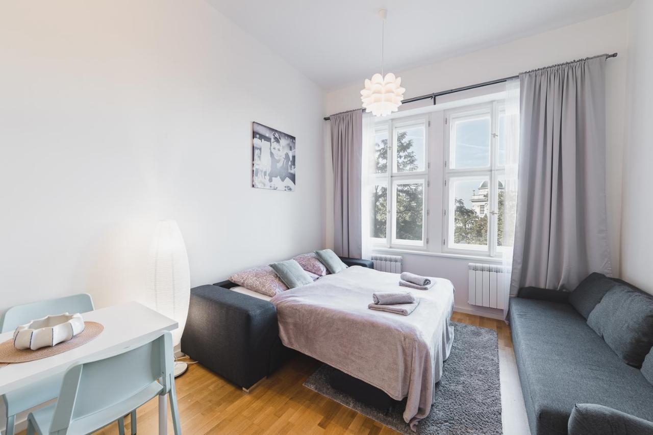 Bellevue Apartment Praag Buitenkant foto